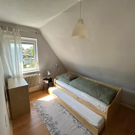 Haus Garten Parkplatz Nordsee Дом отдыха *